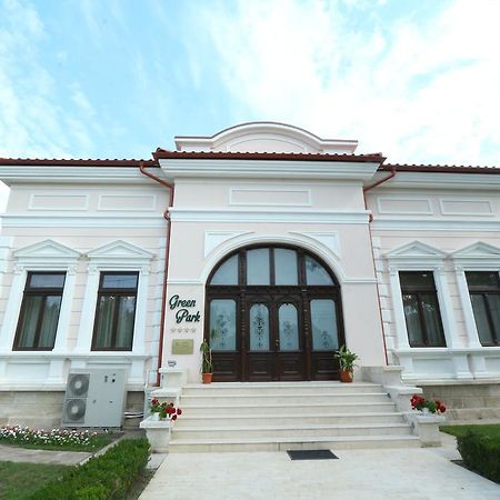 Green Park Boutique Hotel Focsani Ngoại thất bức ảnh