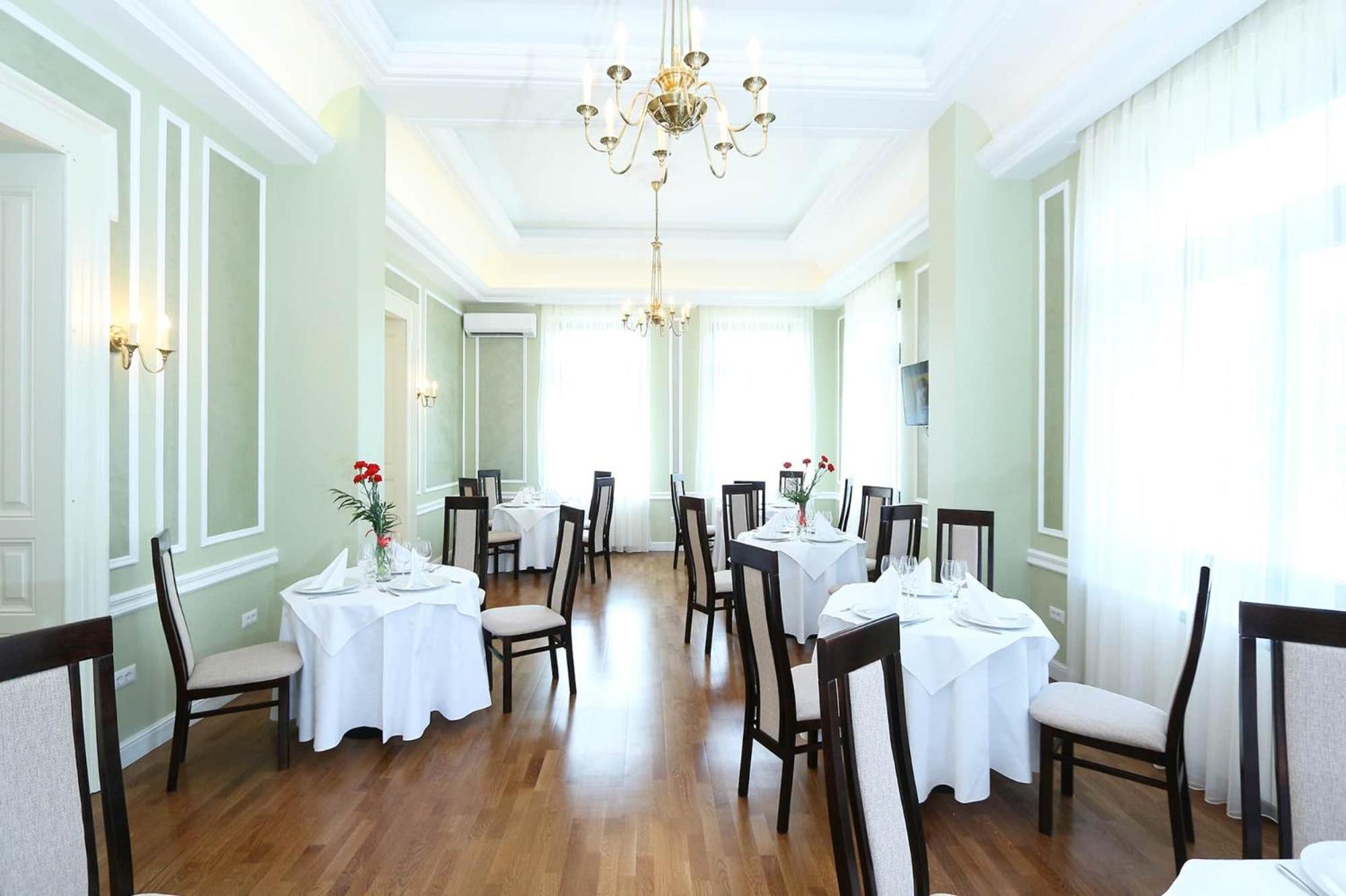 Green Park Boutique Hotel Focsani Ngoại thất bức ảnh